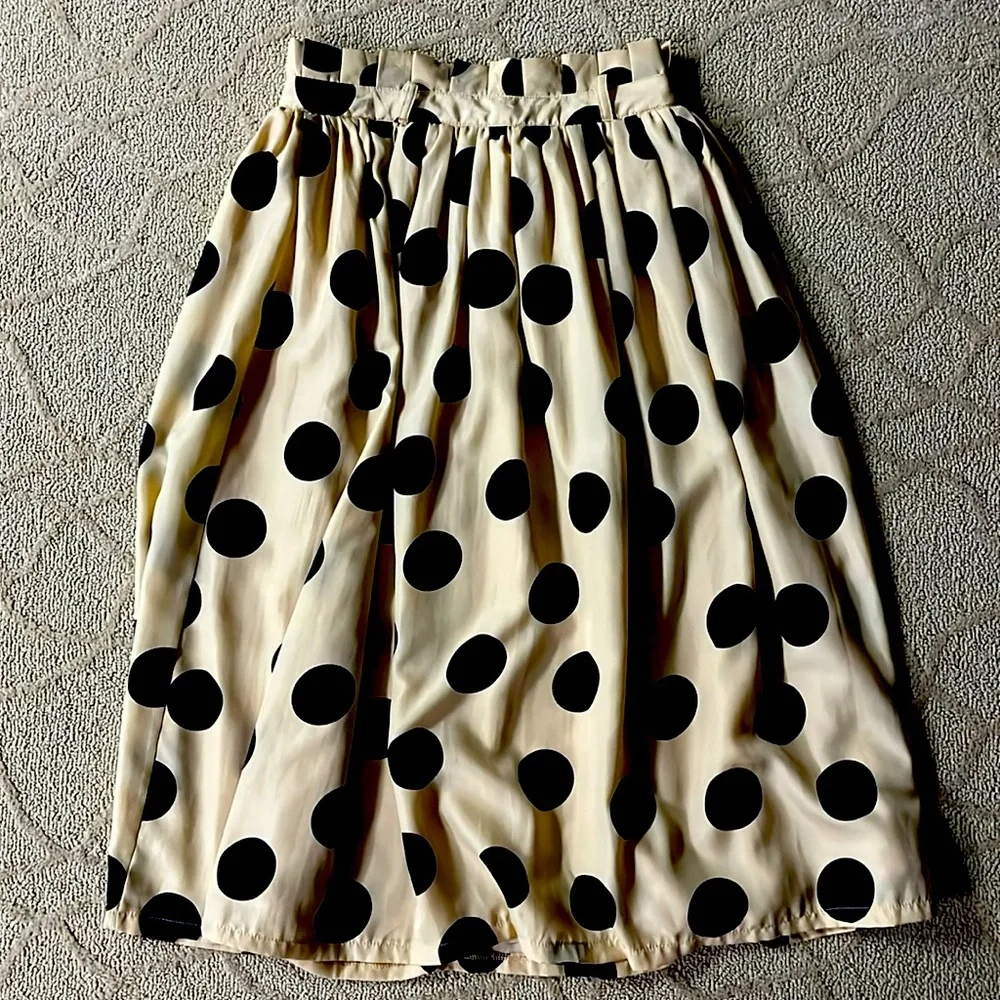 Dainty Jewells skirt - Picture 1 of 1